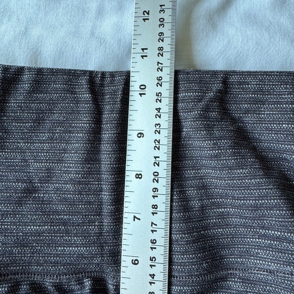 All In Motion Women's Pull On Athletic Capri‎ Yoga Leggings Charcoal Size Small - Picture 8 of 12